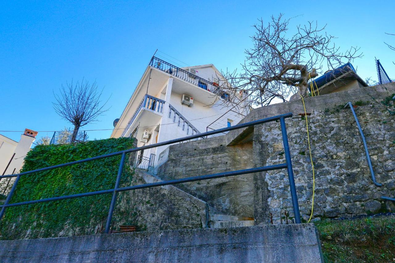 Apartment Mirjana Kotor Luaran gambar